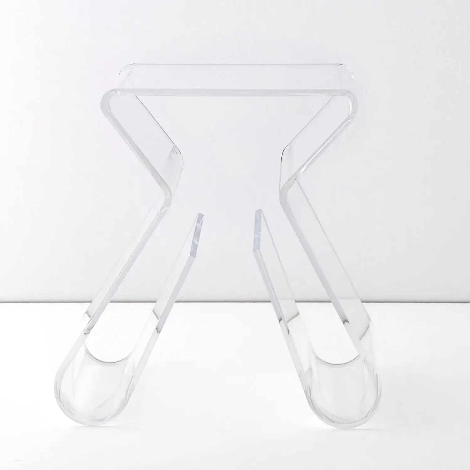 GigiandTom Paperclip Acrylic Side Table Clear* Furniture