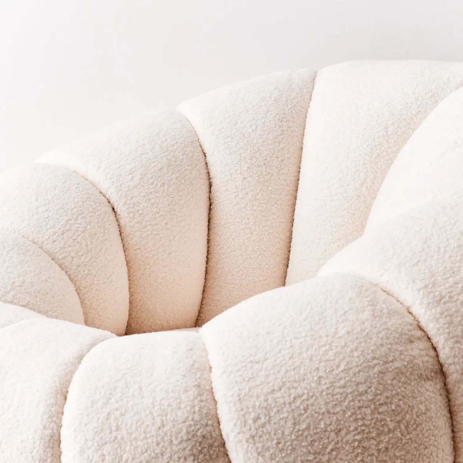 GigiandTom Pumpkin Accent Chair White* Furniture