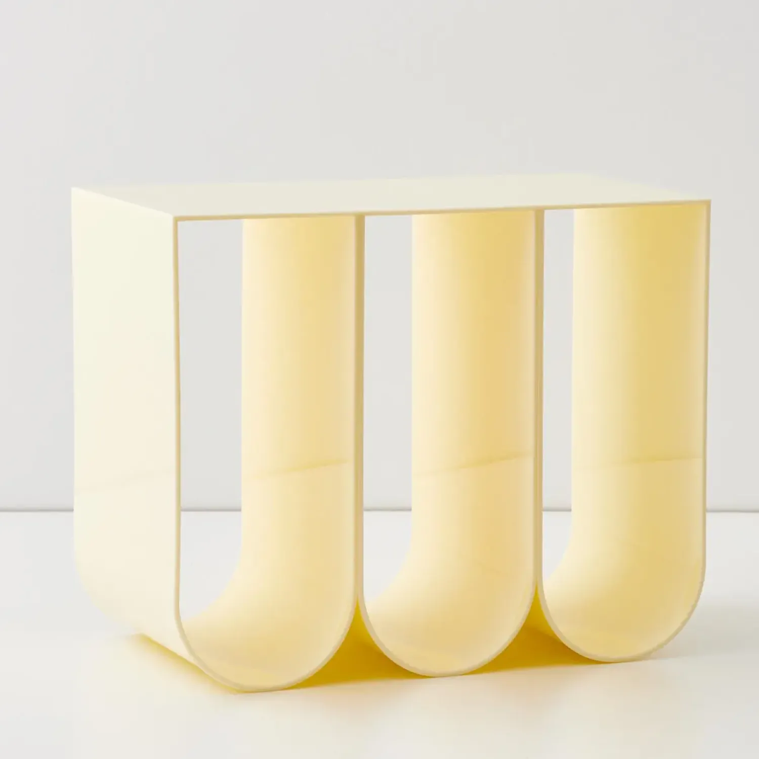 GigiandTom W Curved Acrylic Side Table Cream* Furniture